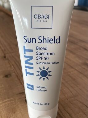 Obagi Sun Shield Tint Broad Spectrum SPF 50